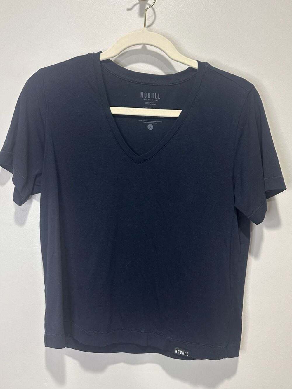 NOBULL Women's Midnight Navy V-Neck Short Sleeve Training Tee, Sz S